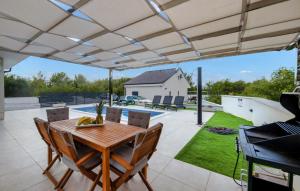 Villa Shaula 2 by Villas Guide