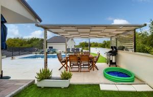 Villa Shaula 2 by Villas Guide