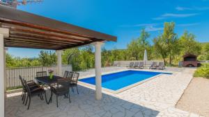 Villa Sanda - Makarska by Villas Guide