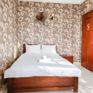 Khách Sạn Đông Sen