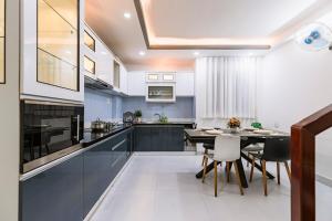 NEW!! Full 6Bedroom House in Dist1