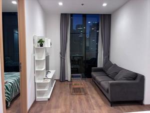 Charming 2 Bedroom Apartment in Heart of Phrom Phong