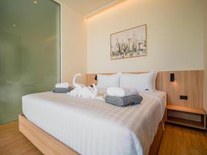 Elegant Aileen 3 Bedroom Pool Villa Naithon