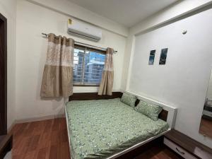 City Explorer Base Modern Design Prime Location