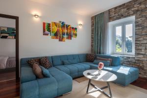 PETRUS SUPERIOR APARTMENT - spacious three-room apartment - prestigious location near Diocletians Palace and Bacvice beach - the best restaurants within walking distance - free parking provided