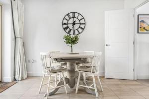 House Launton Village - close to Tythe Barn, Blenheim Palace & Bicester Shopping