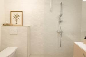 Courbevoie Studio terrasse situe pres de Paris