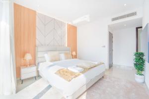 JW Marriott Full Marina View, Luxury Suites by Gardenia with Direct Access to Marina Mall