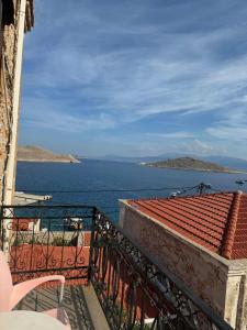 Grego apartment Chalki