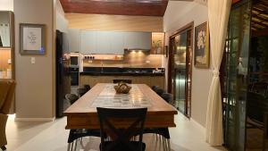 Gravata 200m Conforto em Cond Lindo com 4 Suites