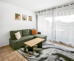 Charmant T2 avec Parking et terrasse à St Raphael