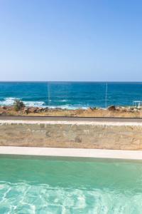 Lucia Beachfront Suite