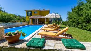 Beautiful villa Splendida with pool in Porec