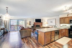 Lagoon 762B Townhouse