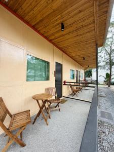 Birdhill Beach - Sea View Glamping Accommodation l Up to 80 Pax l Team Building Friendly