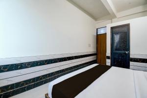 Hotel O by OYO Royal palace FAGI mod bus stand chaksu tonk road