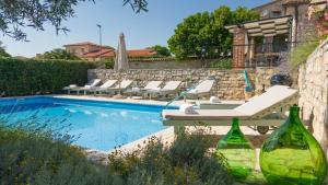Family villa Aryana with pool in Porec