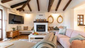 Family villa Aryana with pool in Porec