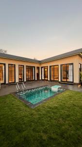 Finding Life House By Jumbo Holidayz