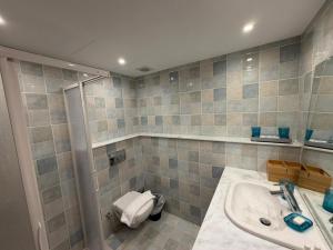 Scarab 2BR Retreat | Pool Access