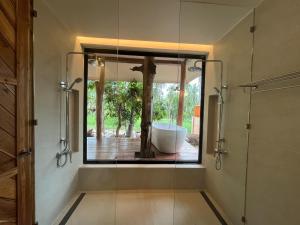 Villa Terra Quiet Luxury Villa with Pool and Garden