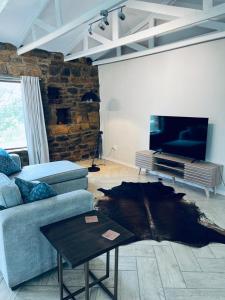 The Homestead at Qambathi Mountain Reserve - pets welcome - Wood fired hot tub