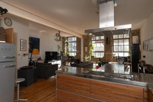 Stylish 2-Bed Flat in Prime Central London Spot