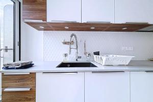 Bright family apartment near Nation