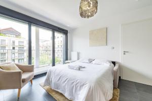 LAmbre - T2 Lumineux - Parking, RER A, Disneyland