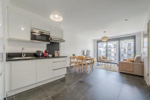 LAmbre - T2 Lumineux - Parking, RER A, Disneyland