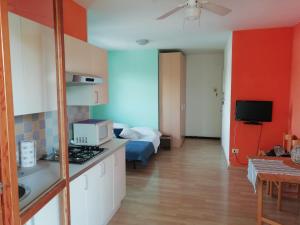 Comfy studio with pool access