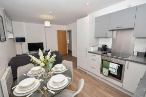 Modern 2 Bedroom Apartment in Central Wigan
