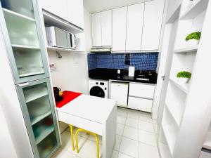 Charmosa kit com ar condicionado e garagem