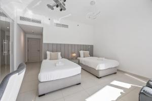 Elite Escapes - Glamorous Damac Heights - 2 BR