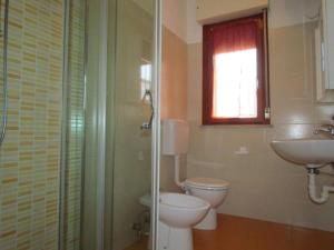 Spacious flat with pool access