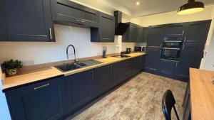 Six Bedroom House on Southmead road