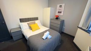 Six Bedroom House on Southmead road