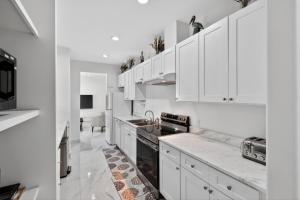 Panama City 3BR Canalfront Retreat Duplex