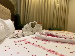 Hotel Ambika Residency Manali