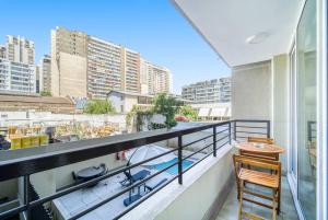 Modern apartment With Pool, AC & Wifi