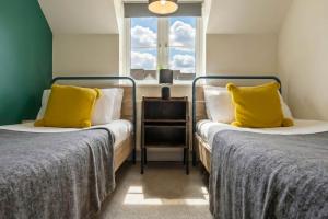 4-Bed Team House - City Access - 2x Parking - Wifi