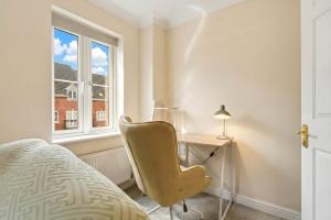 4-Bed Team House - City Access - 2x Parking - Wifi