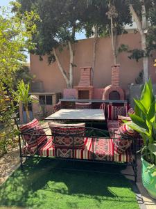 Apartment in large villa with swimming pool