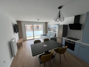 Escapade à Sainte-Cécile 2 chambres, balcon, plage à 50m