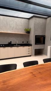 Cafezal House - Suites - Piscina privativa - Churrasqueira