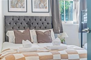 Latimer Flat 1 - Spacious 2-Bed Apt - Sleeps 7 - Ground Flr