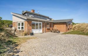 Awesome Home In Ringkøbing With Wifi