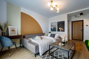 The park - One-bedroom apartment with a lake view