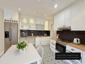 3 Bedroom Vintage Home