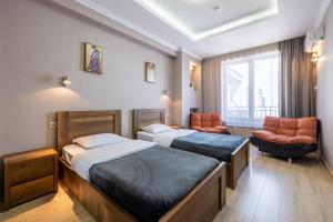 Central Cozy Apartment On Rustaveli